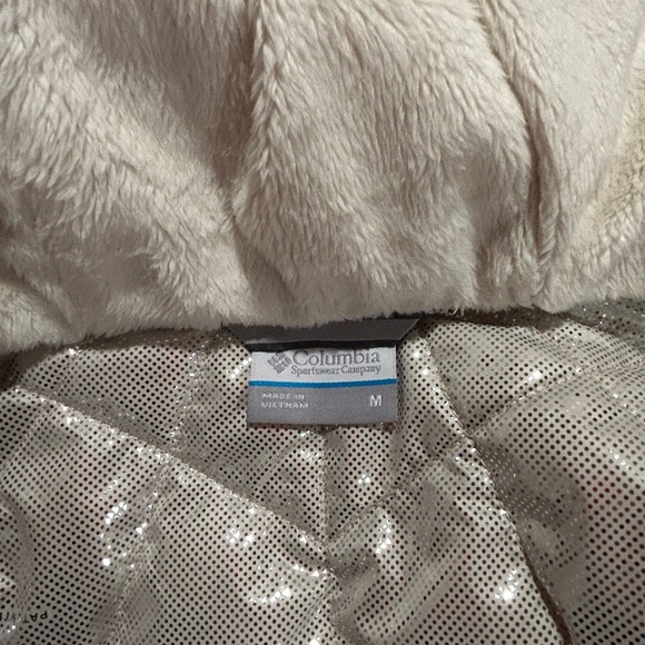 Columbia Women's Quilted Jacket - Picture 3 of 3